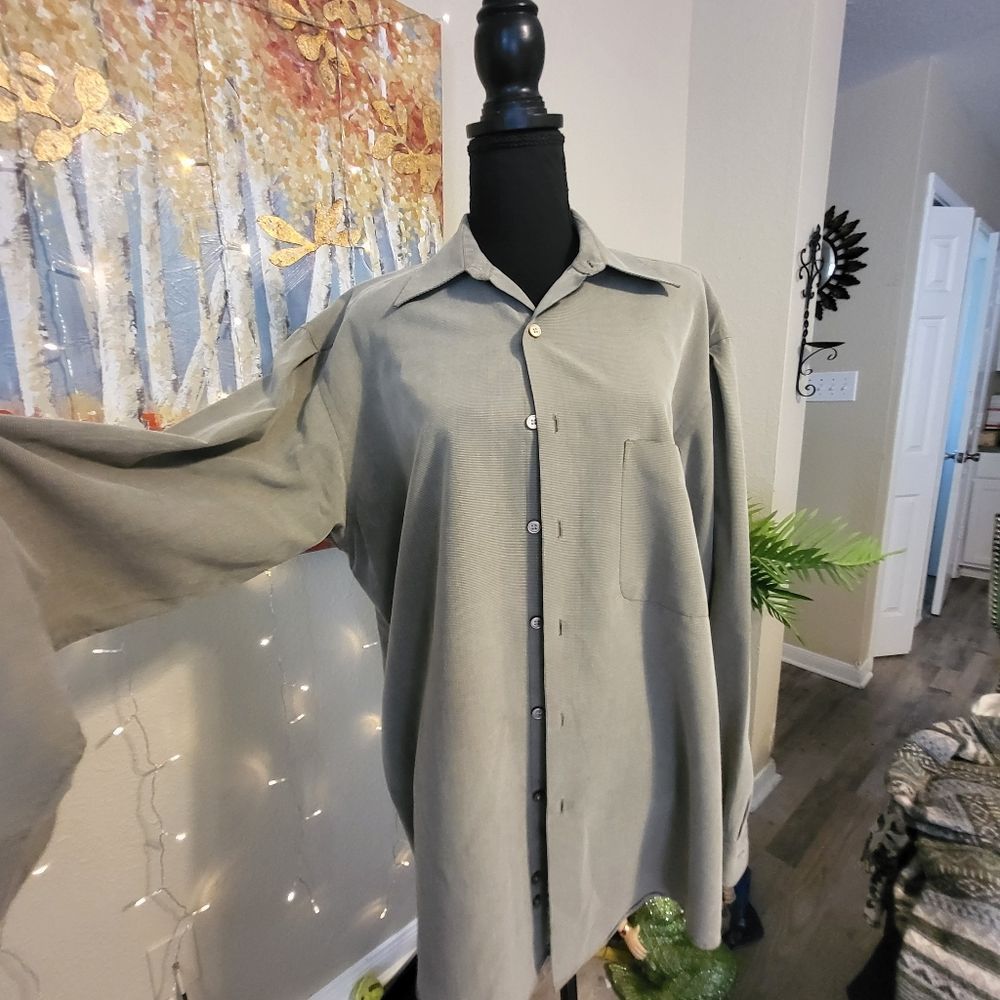 PERRY ELLIS DRESS SHIRT